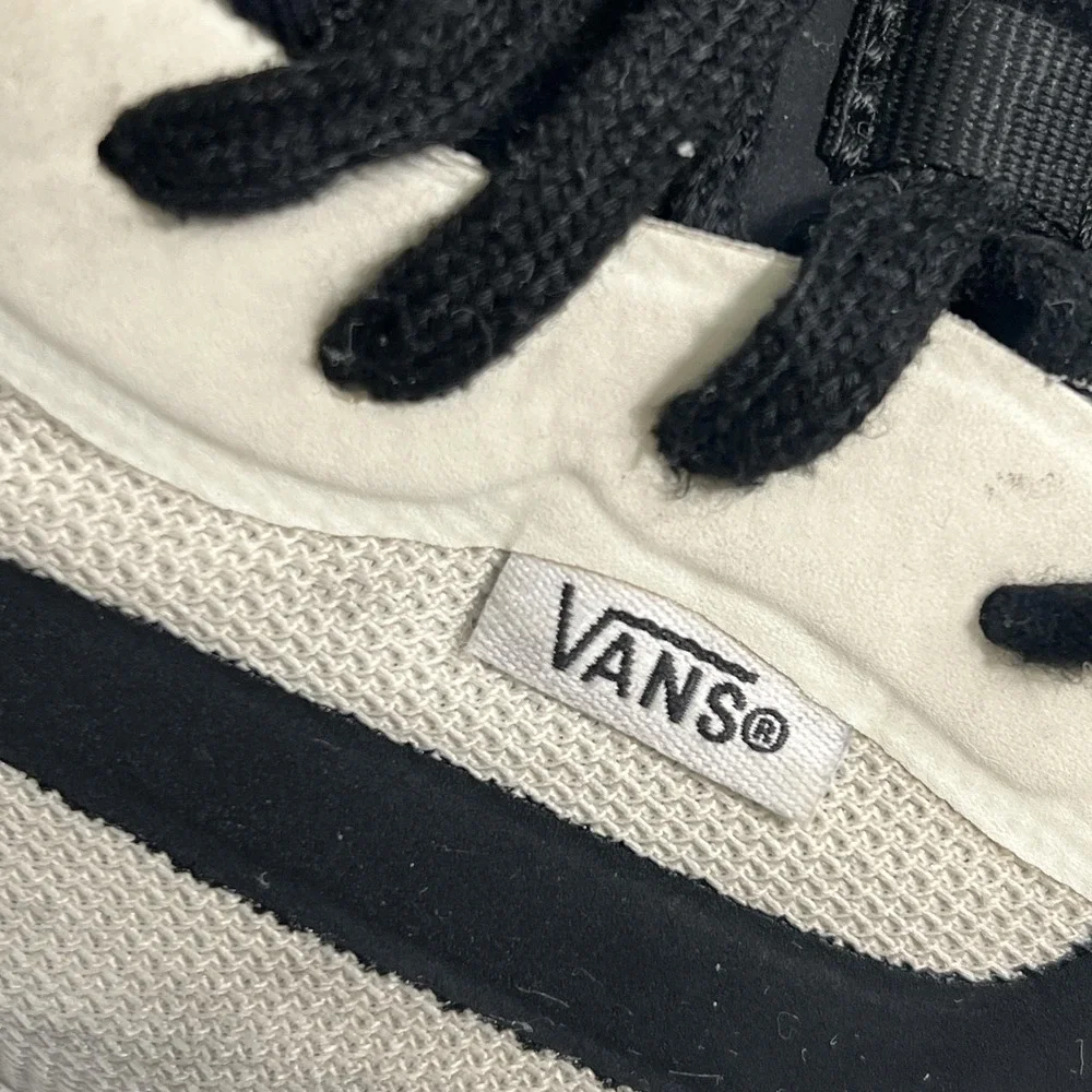 Vans ultrarange shoes
